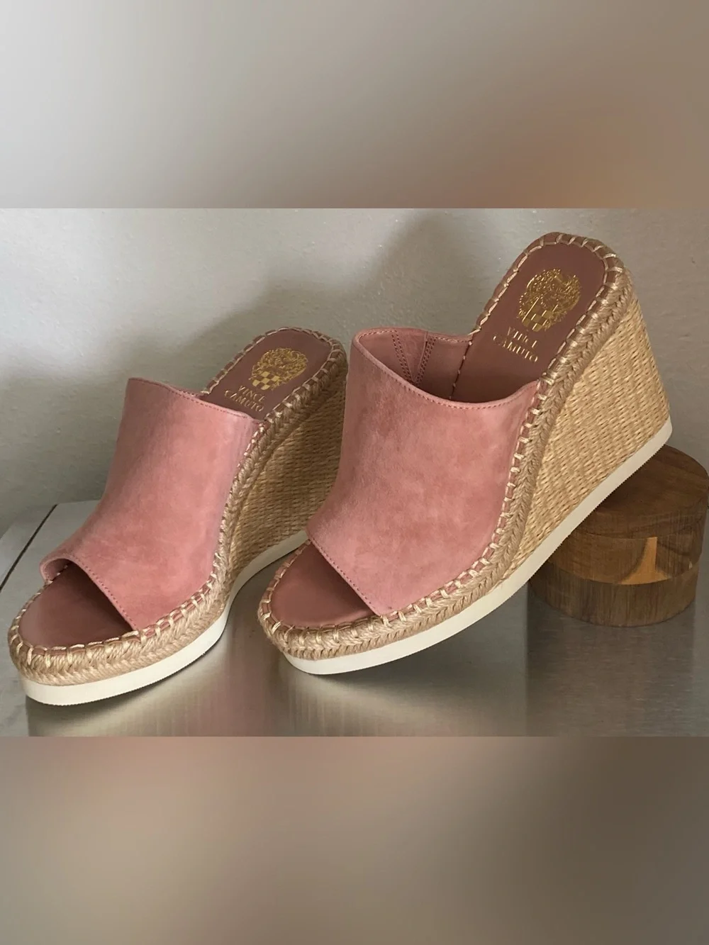 Vince Camuto new womens